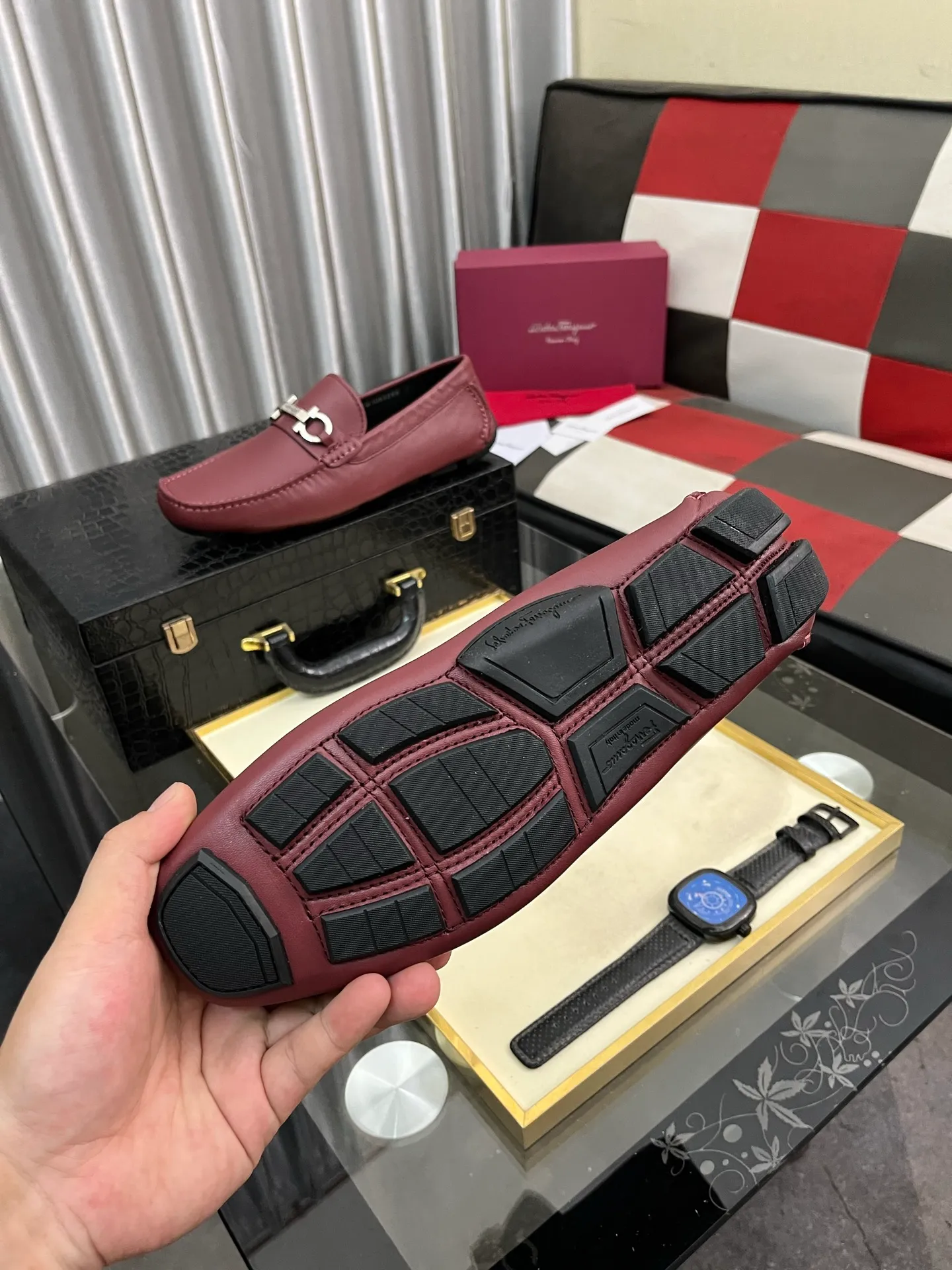Men's shoes 💰560⌚️⌚️ Ferragamo [Ferragamo] new high-end quality framed shoes. The style is luxurious and elegant, with equal emphasis on practicality and style. We pay special attention to quality and details. The shoe last leather, workmanship and comfort are not inferior! Material: Imported first-layer soft cowhide leather upper ➕Genuine leather lining, code number: 38-446️⃣colors available